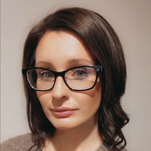 Meet your Posher, Becky